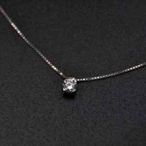 0.18 carat light point necklace