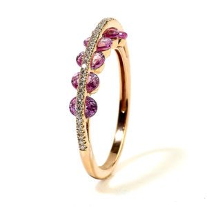 Ring with pink sapphires and diamonds