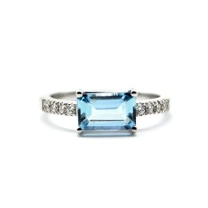 Rectangular aquamarine and diamond ring