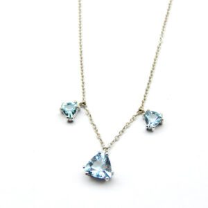 Necklace with three trilliant cut aquamarines