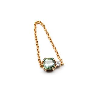 Chain ring with green tourmaline and diamond